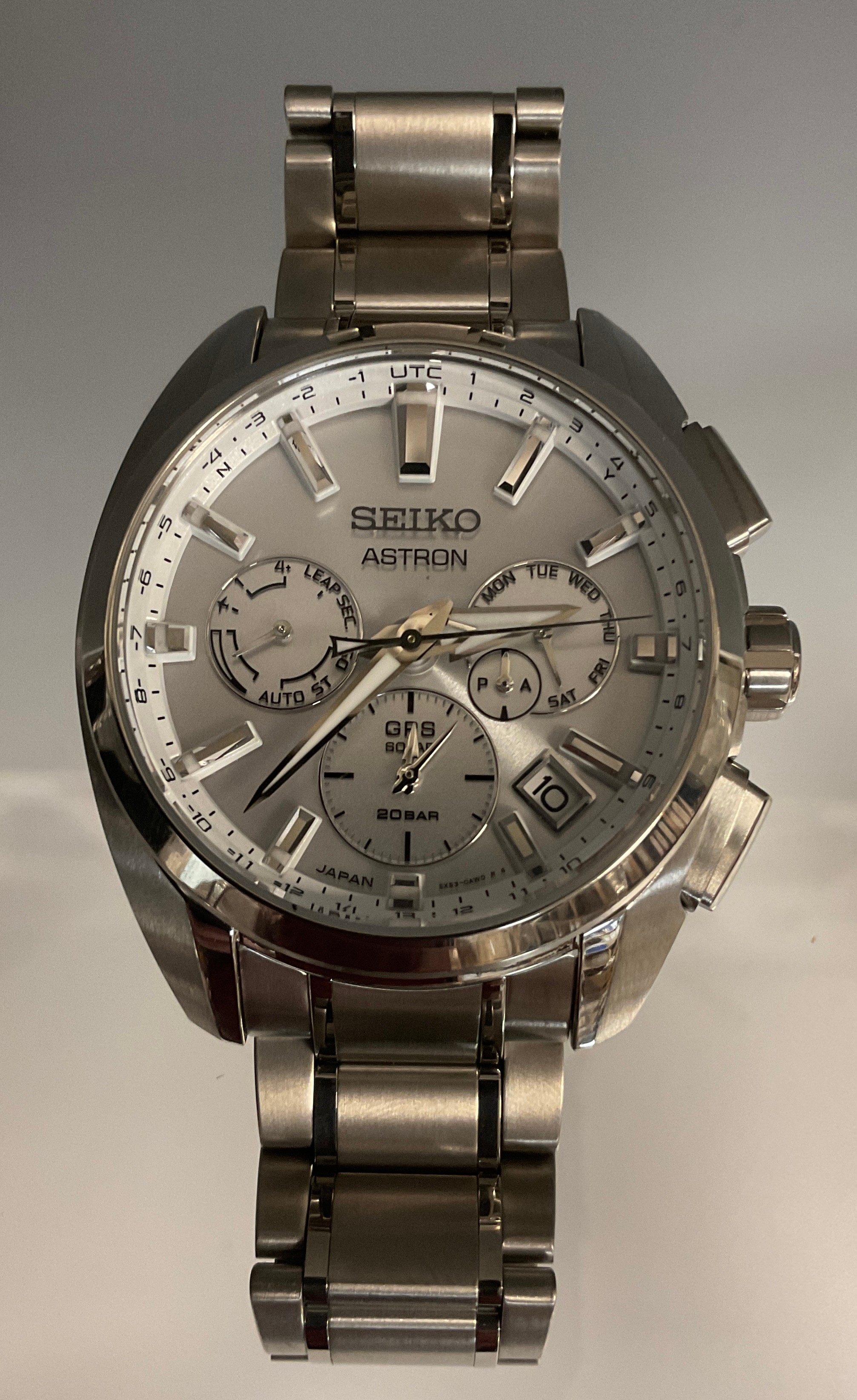 Seiko - an Astron Solar GPs titanium dual time sport wristwatch, 5X53-0AV0, R-R-skW-5X, silvered - Image 2 of 3