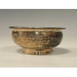 A George III silver straining bowl/wine strainer, (no funnel) George Smith (II) , 7.5cm dimeter,