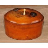 Treen - an early 20th century turned boxwood miniature roulette wheel, lift-off cover with aperture,