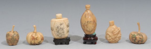 A Chinese bone snuff bottle, sgraffito decorated with flowers, 5.5cm high; others (6)