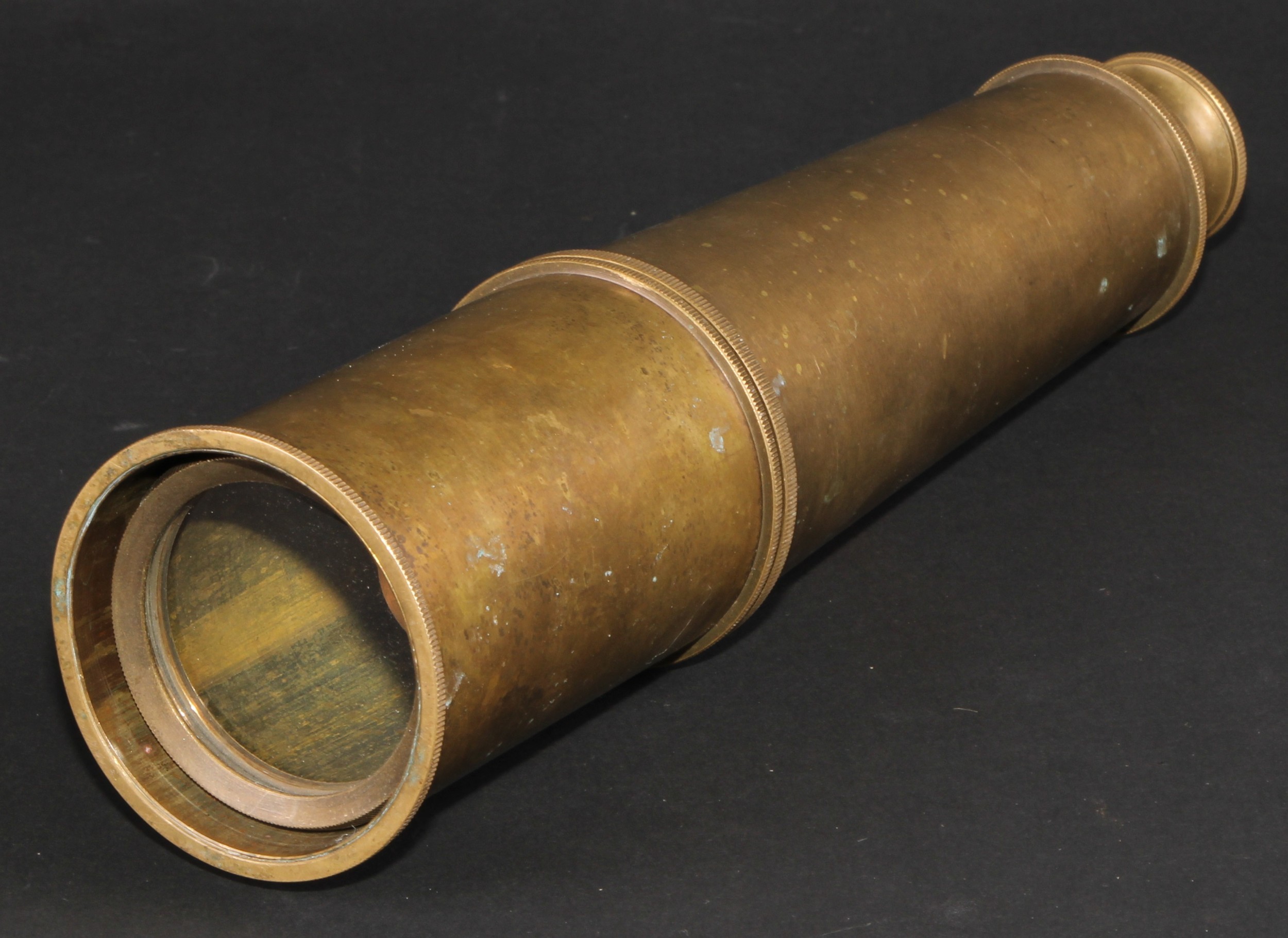 A brass three-draw telescope, inscribed Broadhurst Clarkson & Co, London 1942, 28cm extending to - Image 3 of 4
