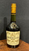 Bras Armé Hennessy Cognac, 24fl ozs, level low neck, seal intact