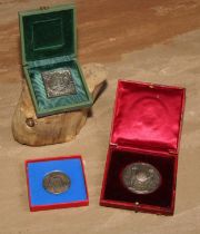 An early 20th century silver coloured metal presentation medal, Daily Mail Trophy Competition, 1910,
