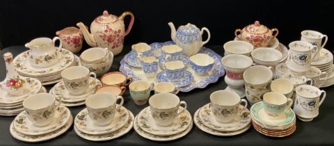 Ceramics - Tablewares, late Victorian blue and white three person cabaret set on tray; Royal Doulton