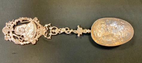 A 20th century Dutch silver serving spoon commemorating t the death of William of Orange, import