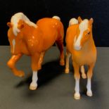 Beswick - Beswick rearing Palomino horse, no 1549 , another (2)