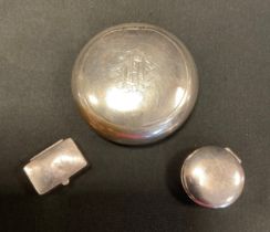 A silver traveling patch box/ashtray, gilt interior, Sampson Morden 1902; 2 modern 925 silver pill