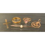 A 22ct gold wedding band, size R, 4.3g; 9ct gold cross, charm, opal mounted bar brooch etc, all