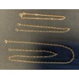 A 9ct gold necklace and 2 bracelets, 4.5 g (3)