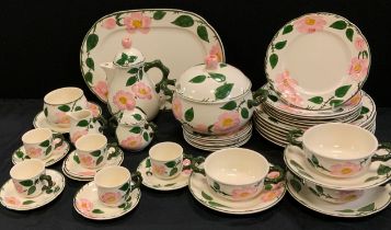 A Villeroy & Boch Wild Rose pattern dinner and tea set, inc tureen and cover, coffee pot, soup