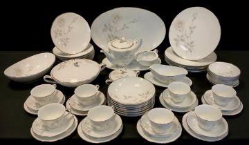 A Noritake Melrose pattern dinner service, inc tureen and cover, dinner, plates, side plates,