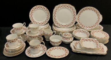 A Winalex Ware part table service including; nine dinner plates, four round plates, nine dinner