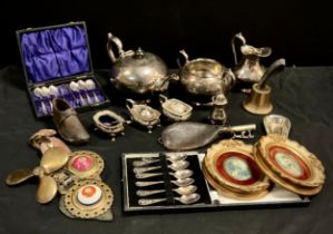 Silver & Plate - a silver mustard and spoon, Sheffield 1898, silver plated three piece tea set,