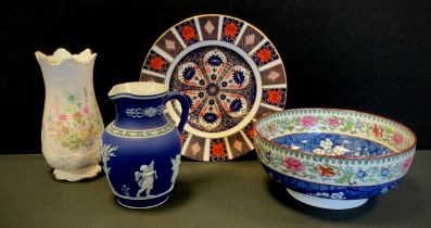 Ceramics - A Royal Crown Derby 1128 pattern plate, Copeland Spode bowl, decorated with flowers, 24cm