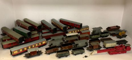 Toys - Hornby Dublo OO Gauge, rolling stock, inc mail van, passenger coaches, goods wagons, coal