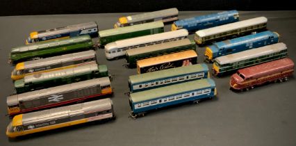 Toys, Bachmann, Hornby, Lilput, Tri-ang, Hornby Dublo and other OO gauge locomotives inc Bachmann