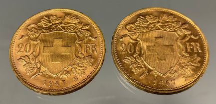 A pair of Swiss Helvetia 20 franc gold coins, both dated 1947, Bern mint, 12.9g gross (2)