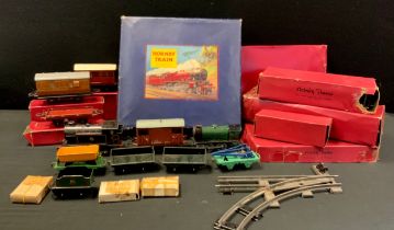 Toys and Juvenalia - Hornby O Gauge including clockwork tin plate, engine tender, Pullman coaches