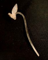An Elizabeth II silver novelty bookmark, the finial as a bird, 12cm long, Birmingham 1994