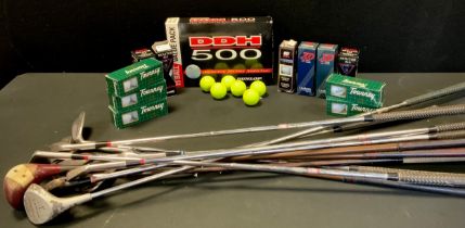 Sporting Goods - Golf balls, Dunlop DDH 500, 15 ball value pack, Hippo Titanium, Tourney, Spalding