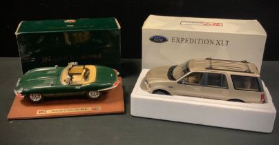 A UT models 1:18 scale model Ford Expedition XLT, metallic finish; Burago Jaguar E Cabriole, (