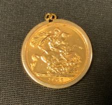 An Elizabeth II sovereign, 9ct pendant mount, 1966, London mint, 9.1g gross