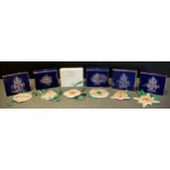 A set of six Royal Crown Derby ceramic Christmas tree ornaments (6)