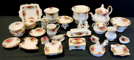 Royal Albert Old Country Rose pattern table ware inc. pair of graduated planters, butter dish and