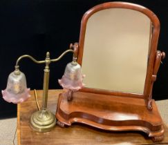 A Victorian mahogany dressing table mirror, arch-top mirror, serpentine shaped base, 62cm high x