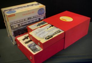 Hornby Enthusiasts premier model 00 gauge railway boxed set -Orient Express. Stock no. R 1038