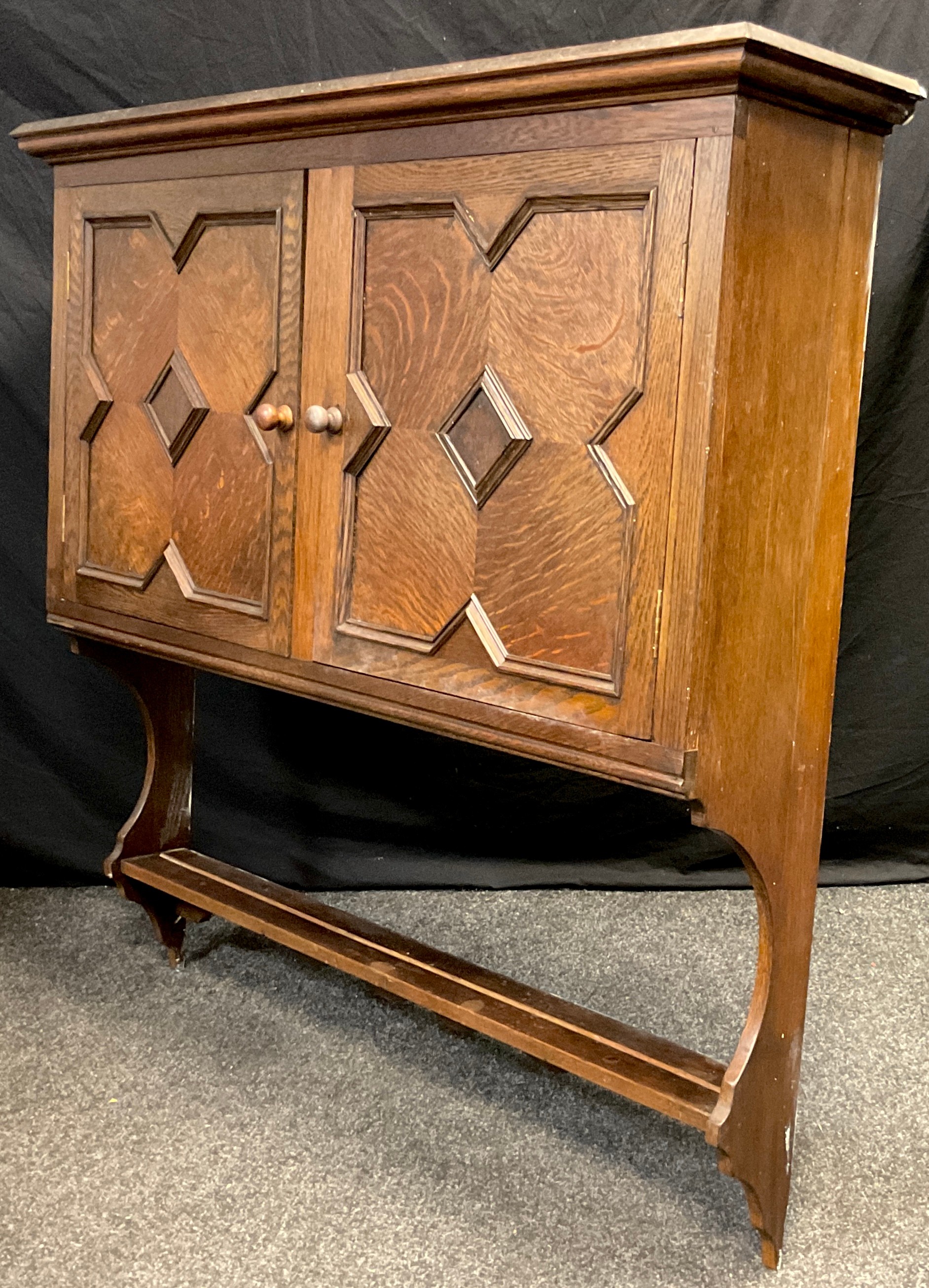 A country house dark oak wall-mounted cupboard and plate rack, 123.5cm high x 126.5cm wide x 23. - Image 2 of 2