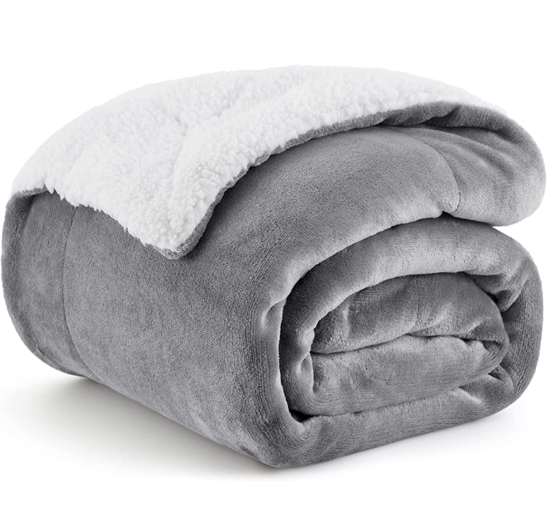 RRP £39.99 Bedsure Sherpa Fleece Throw Blanket Fluffy Microfibre Solid Blanket, 230 x 270cm