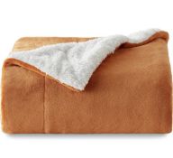 RRP £33.99 Bedsure Sherpa Fleece Throw Blanket Fluffy Microfibre Solid Blanket, 150 x 200cm