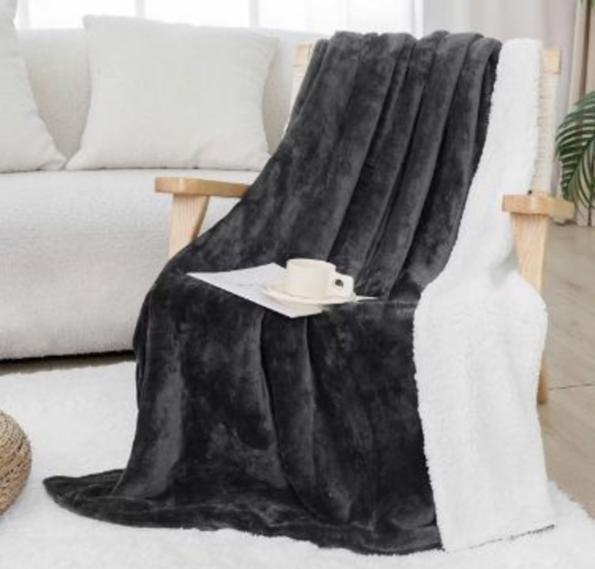 RRP £36.99 Homfine Sherpa Fleece Throw Blanket Super Soft Fluffy Reversible Throw, 130x150cm