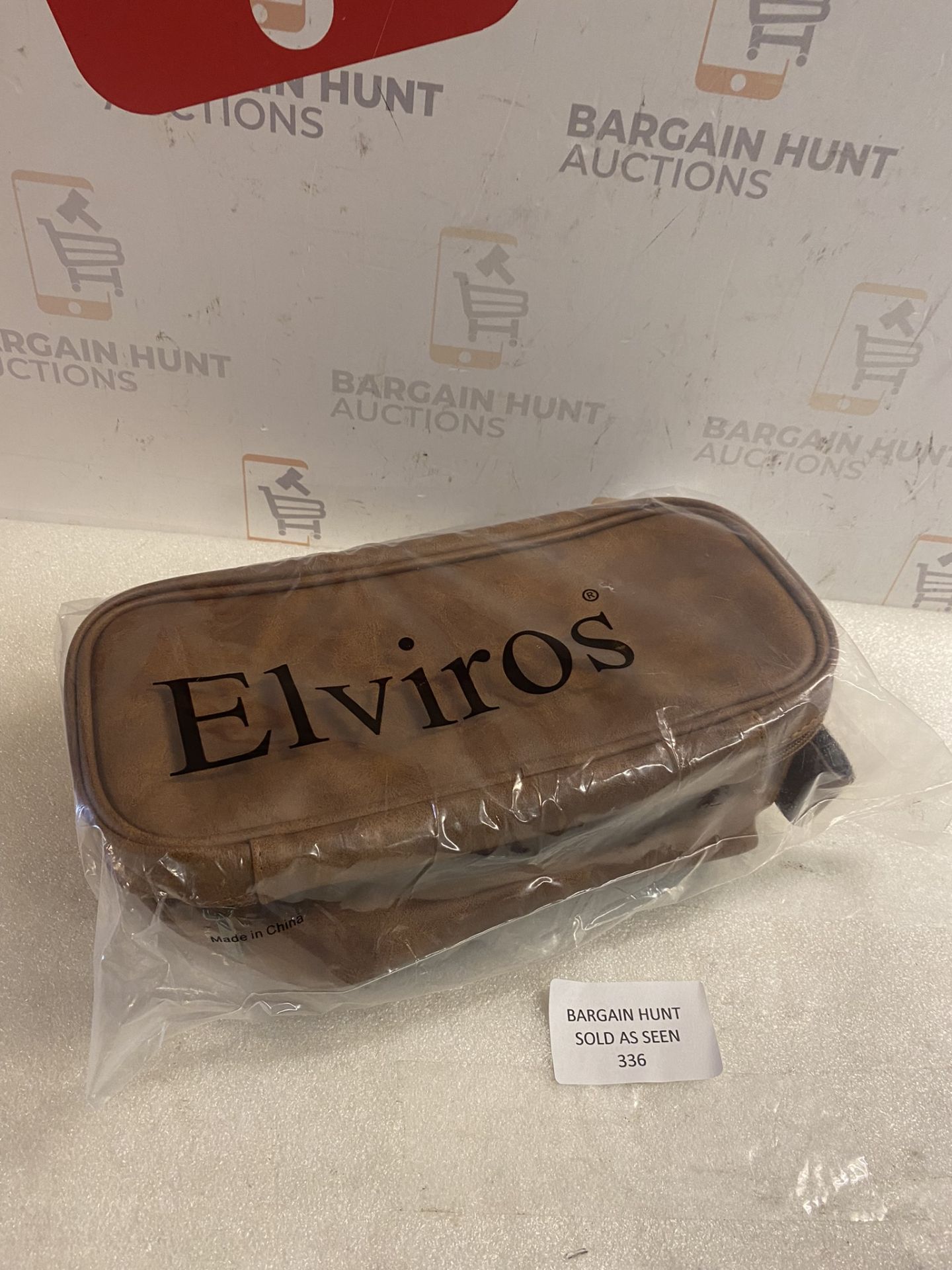 Elviros Water-Resistant Leather Toiletry Bag for Men Large Double-Layer Travel Wash Bag RRP £16.99 - Image 2 of 2