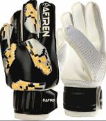 RRP £42 Set of 6 x Aftren Kids Goalkeeper Gloves