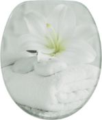 RRP £44.99 Sanilo Soft Close Toilet Seat | Stable Hinges | Easy to Mount | (Good Feeling)