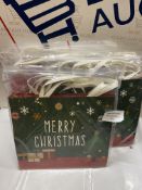 Set of 4 x Christmas Gift Bags 4-Pack Christmas Bags with Matching Christmas Cards