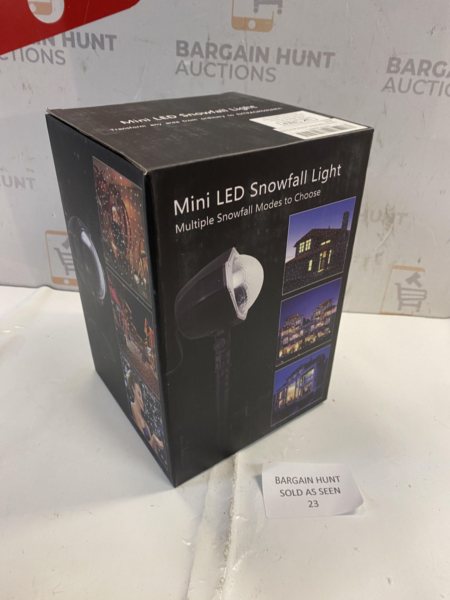 RRP £29.99 Christmas Light Projector, LSNDEE Snowfall Projector Lights with Remote Control Landscape - Image 2 of 2