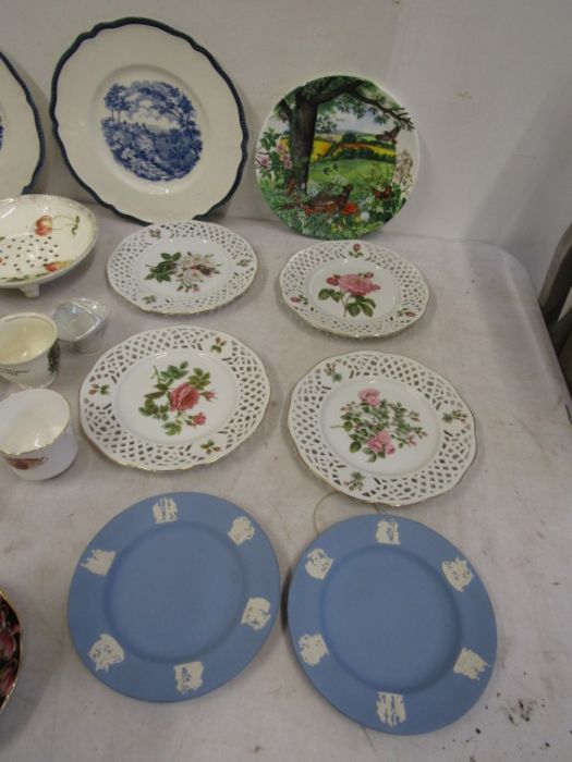 Jasperware, Royal Doulton etc- a collection of china plates and glasses - Image 2 of 5