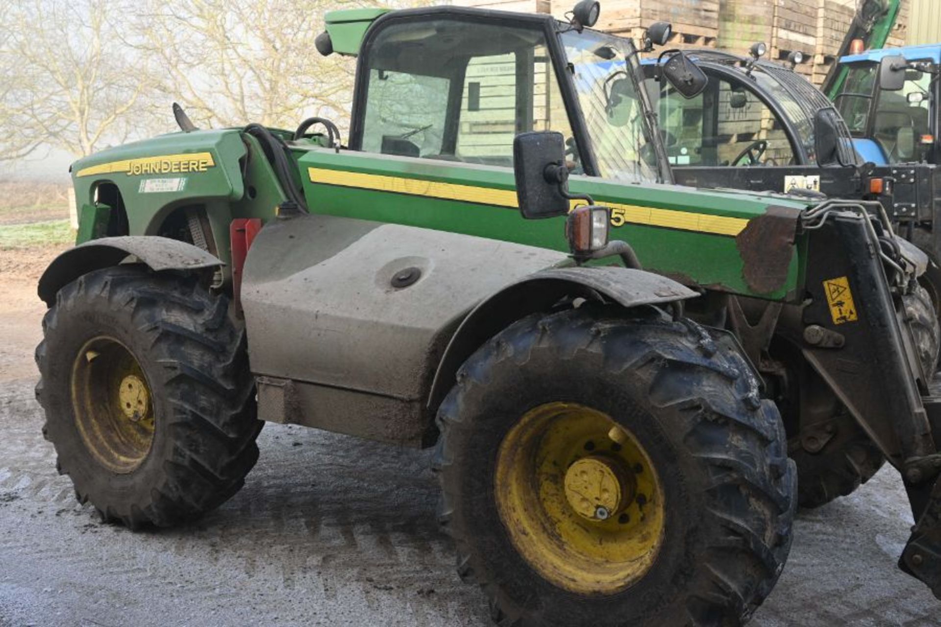 John Deere 3215 two wheel drive telehandler / 05 plate / hours 9519 - Image 5 of 11