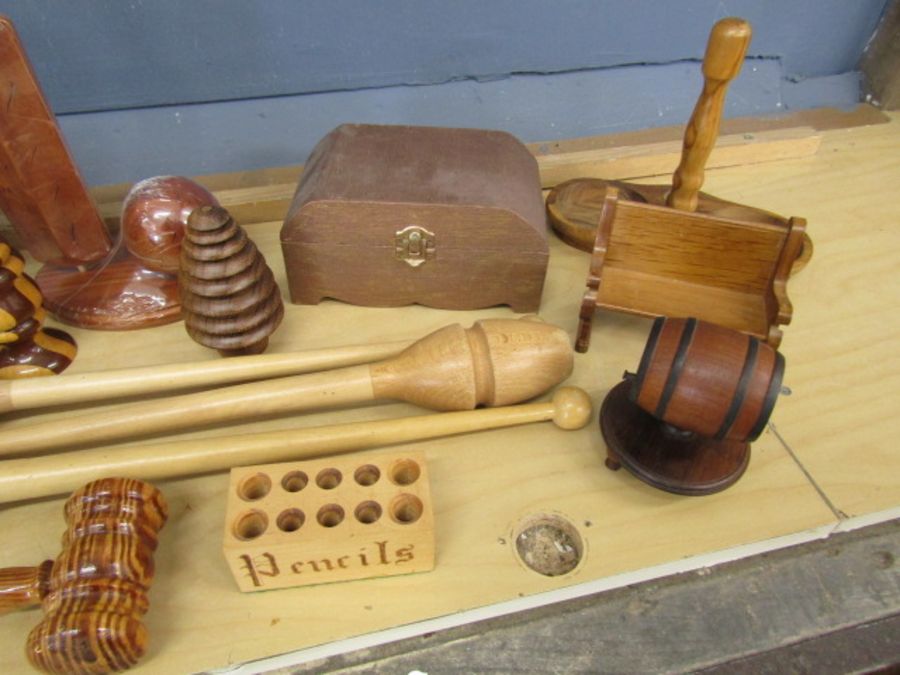 Collection of treen items including gavel and press etc - Image 2 of 4