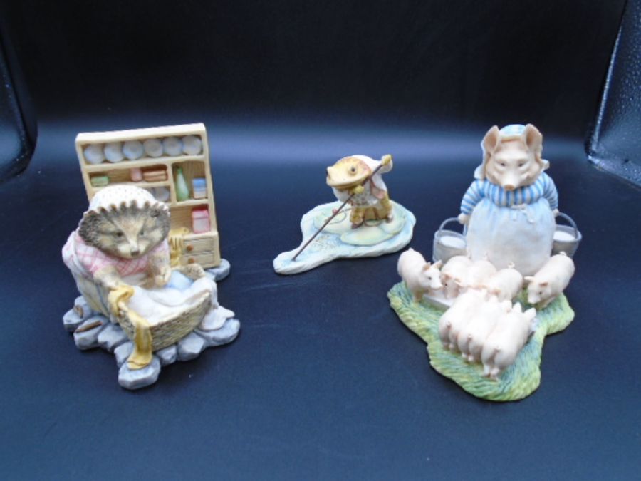 3 Border Fine Arts 'World of Beatrix Potter Figurines' - Jeremy Fisher Punting BP9 (2.75" tall), Mrs - Image 3 of 9