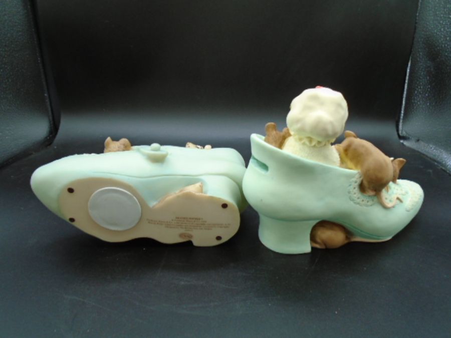 3 Border Fine Arts World of Beatrix Potter figurines - Peter Rabbit with Wheelbarrow 271810 and 2x - Image 3 of 7