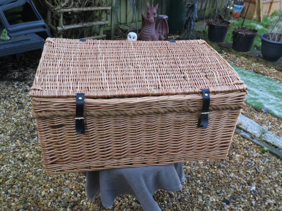 Claridges Mayfair Hamper Giant Wicker Basket 28" x 20" x 14" Rope Handles