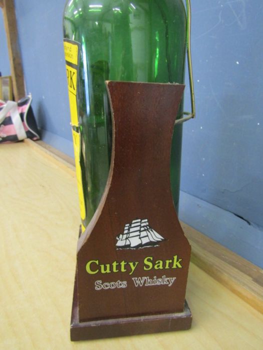 Cutty Sark scotch 3 litre bottle on swing cradle (empty) - Image 2 of 4