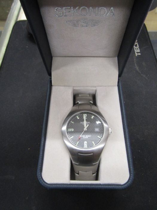 Sekonda men's wrist watch. stainless steel, boxed