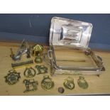 Mixed metalware including horse brasses and pewter