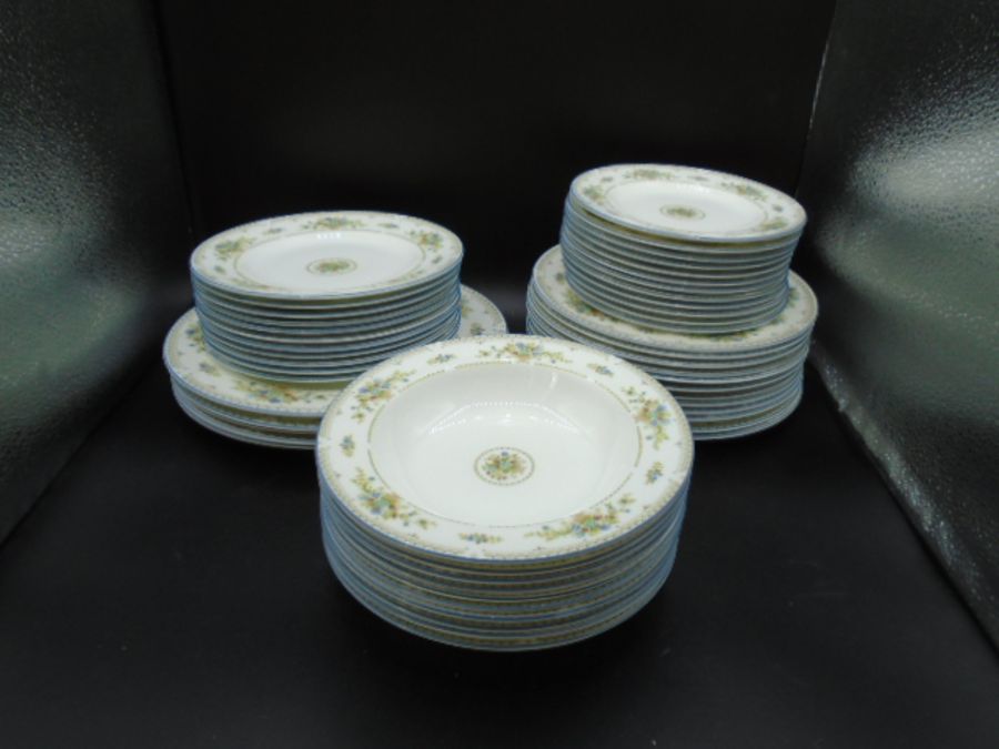 Wedgwood Petersham part-dinner service R4536 comprising 40 various sizes of plates and 10 bowls, - Image 5 of 5