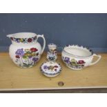 Jug, chamber pot, tooth brush holder and lidded soap dish with floral pattern